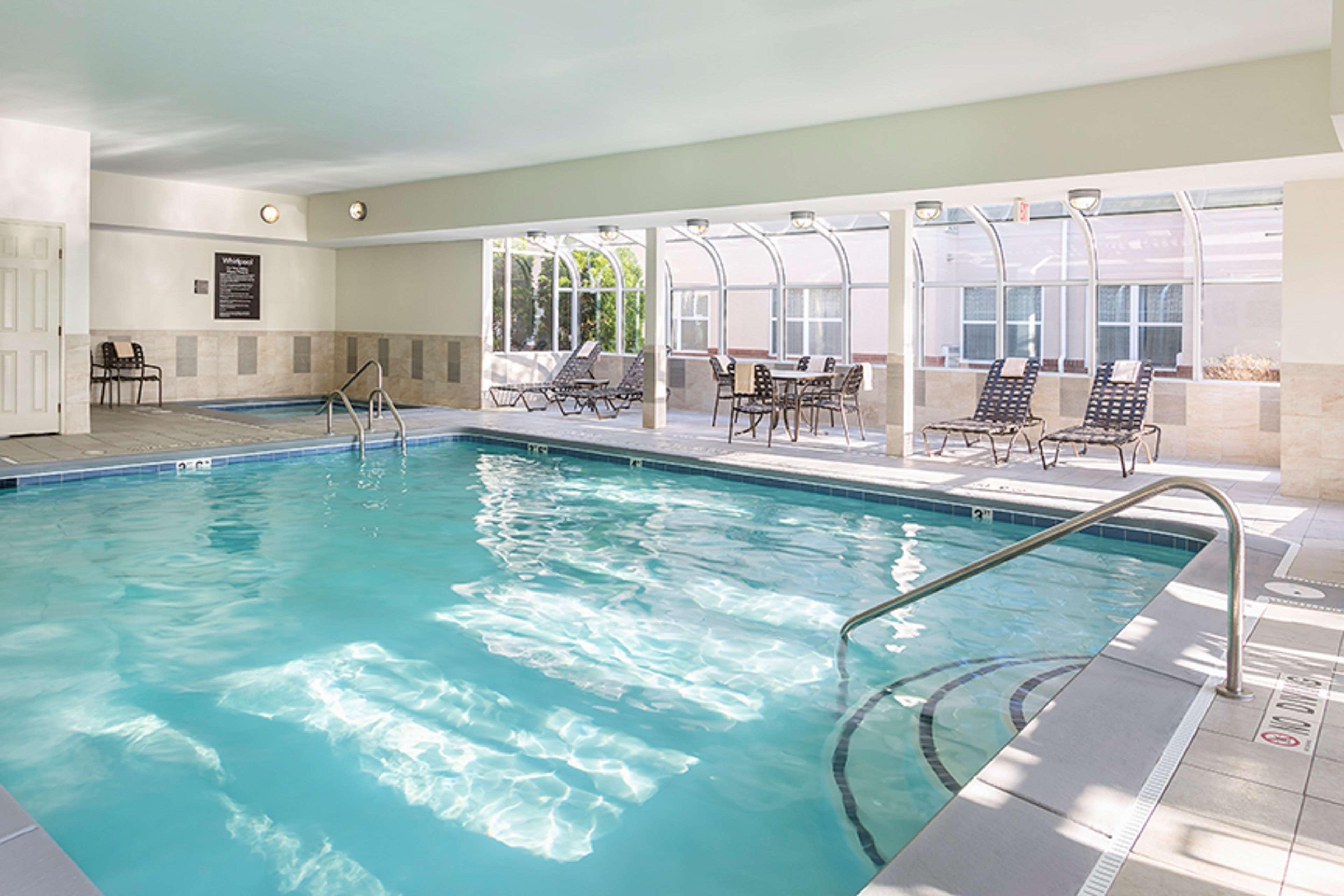 Homewood Suites Гранд-Рапидс Экстерьер фото